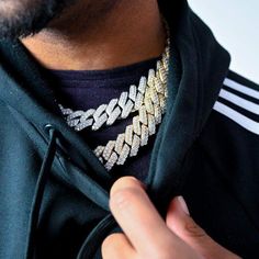 Cuban Link Choker, Chill Style, Best Hip Hop, Gold Cuban Link Chain, Urban Jewelry, Miami Cuban Link Chain, Picture Necklace, Diamond Ice, Miami Cuban Link