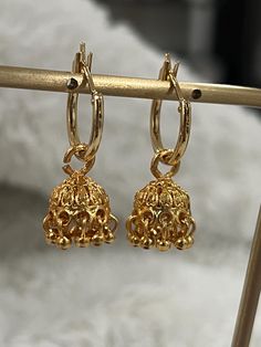 gold plated micro  jhumki earrings on hoops, Indian style  earrings. it doesn't get any smaller.  Cutes pair of Indian fusion earrings.  Earrings dangle 1 inches long and are super light. perfect for everyday wear.  These beauties are for pierced ears, they are not clip on style. Cheap Traditional Brown Earrings, Gold Jhumki Indian Jewelry, Gold Jumkas Design, Gold Hoop Earrings Indian, Indian Hoop Earrings, Indian Style Earrings, Small Jhumka, Modern Indian Jewelry, Desi Fits