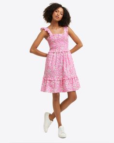 Shania Smocked Dress in Pink Shadow Floral – Draper James Dresses Vacation, Maxi Outfits, Casual Date Night, Floral Dress Casual, Vacation Vibes, Long Cut, Draper James, Pink Floral Dress, Smocked Dress