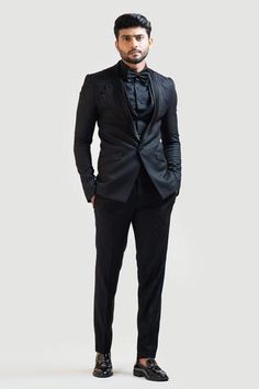 Shop for Paarsh Black Tricot Embroidered Blazer Set for Men Online at Aza Fashions Dance Jackets, Cutdana Embroidery, Embroidered Blazer, Gentleman Aesthetic, New Address, Blazer Set, Embroidered Neckline, Indian Fashion Designers, Steam Iron