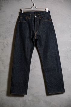 Levi's Vintage Clothing LVC 90's 47501 Selvedge Denim Jeans 555 factory made in the United States, selvedge large E, original color Price private message inquiry SIZE W30xL40 Waist：39cm Thigh：32cm Length：106cm Inseam：80cm Leg opening：22cm ◇Shipping is all from Asia, ◇All products are shipped by EMS, please include shipping costs. ◇Negotiate only accept payment with PAYPAL Welcome to our online store https://bansecondhandgoods.com/ Worldwide Shipping The official website provides credit card services, please contact us via private message if necessary. Find us IG: ban_secondhand_goods Thank you for checking us out :) Selvedge Denim Blue Jeans For Streetwear, Vintage Jeans With Double-needle Stitching For Streetwear, Selvedge Denim Jeans, Levis Vintage Clothing, Style Bundle, Levis Vintage, Selvedge Denim, Vintage Levis, Vintage Clothing