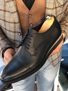 Black Laced Cap Toe Oxfords – brabion Lace Oxfords, Gents Shoes, Kicks Shoes, Code Black, Exclusive Shoes, Lace Caps, High Quality Shoes, Black Cap, Black Leather Shoes