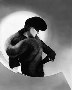 Fox Stole, Horst P Horst, Guy Bourdin, Jeanne Lanvin, Elsa Schiaparelli, Fur Clothing, 1930s Art, Original Fashion, Vogue Magazine