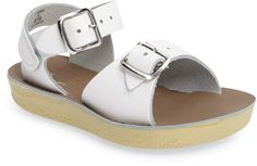 Adjustable Buckle Closure Footbed Sandals For Vacation, Adjustable Buckle Footbed Sandals For Vacation, Beach Sandals With Strap And Round Toe, Beach Sport Sandals With Heel And Ankle Strap, Strap Sandals With Round Toe For Beach, White Closed Toe T-strap Sandals With Buckle, Beach Slide Sandals With Tang Buckle, Summer T-strap Sandals With Buckle Closure And Open Toe, Beach Sandals With Tang Buckle And Slide Shape