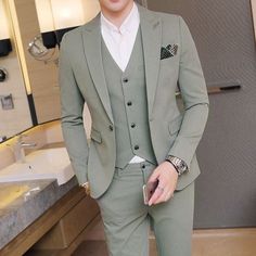 Best Wedding Suits For Men, Gents Suits, Green Suit Men, Suit For Men Wedding, Best Wedding Suits, Green Wedding Suit, Mens Wedding Suits, Blazer Outfits Men, Classy Suits