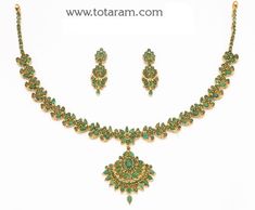 Luxury Gold Emerald Necklace With Stone Work, Luxury Traditional Emerald Necklace For Diwali, Luxury Emerald Necklace For Diwali Gift, Luxury Emerald Necklace Gift For Diwali, Luxury Gold Emerald Necklace For Reception, Luxury Yellow Gold Emerald Necklace For Engagement, Luxury Emerald Temple Necklace For Receptions, Luxury Green Temple Necklace With Tilla, Green Tilla Temple Necklace Luxury