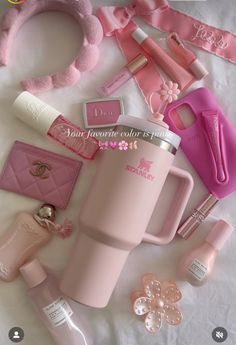 Vibe Rosa, Profumo Victoria Secret, Coffee Smoothie, Pink Lifestyle, Pink Life, Stanley Quencher, Pink Girly Things, Pink Vibes