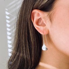 These beautiful high polished sterling silver earrings with a long fixed hook are simply stunning with their minimalist, clean design. They're perfect for wearing every day or night as they look great as an everyday earring and when you're dressing up for the night. Perfect earrings to gift as they suit just about anyone.  💕 We love this type of design so have more to choose from in a variety of shapes and sizes. Check out similar drop earrings on my website or Etsy Store  💖 Details 925 Sterling Silver Drop:  38 mm Width: 12 mm 💕 Online store: www.thejewellerytree.net 💕 Stay up-to-date with new designs & special offers  - Join our online community - FOLLOW ME   Socials: @myjewellerytree OR  https://www.facebook.com/thejewellerytree1/  💕 Need more info, feel free to email or DM - I'd l Minimalist Pearl Drop Teardrop Earrings, White Drop Linear Earrings, Elegant Teardrop Nickel-free Threader Earrings, Silver Linear Earrings With French Hook Gift, Minimalist Teardrop Pearl Drop Earrings, Elegant Nickel-free Teardrop Threader Earrings, Silver Teardrop Linear Earrings With Pearl Drop, Elegant Sterling Silver Teardrop Earrings For Everyday, Modern Silver Linear Earrings With Pearl Drop