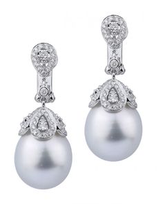 Our 18K White Gold Diamond Pearl Earrings are an expertly crafted jewelry-box essential. These earrings feature cultured pearls alongside round brilliant cut Diamonds to bring a luxury feel to your everyday style. Diamond Pearl Earrings, Pearl Diamond Earrings, Pearl And Diamond Earrings, Luxury Diamonds, Sea Pearl, Vs Diamond, South Sea Pearls, Pearl Types, Women Diamond