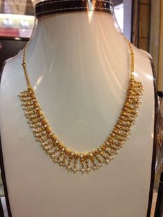 Light Weight Gold Jewellery, Simple Necklace Designs, Pearl Jewelry Design, Online Gold Jewellery, Pearl Necklace Designs, Gold Necklace Indian Bridal Jewelry, Gold Necklace Simple, Beaded Necklace Designs