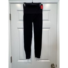 Spanx Seamless Side-Zip Leggings Fl3315 Womens Size Xl Black. Excellent New Condition. No Flaws. Comes From A Smoke Free Environment . Stretch Black Bottoms With Seamless Construction, Black Seamless Bottoms For Loungewear, Black Stretch Bottoms With Seamless Construction, Seamless Full-length Fitted Bottoms, Black Seamless Shapewear Bottoms, Fitted Seamless Black Leggings, Black Seamless Tight Leggings, Tight High Waist Bottoms With Seamless Construction, Black Stretch Full Length Leggings