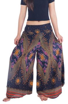 Black Palazzo Pants for Women - S M L XL - Wide Leg Pants - Hippie Festival Pants - Boho Style Yoga Trousers - Comfy Summer Handmade Pants Lannaclothesdesign comfy and stylish palazzo pants have elastic waist. Pants are really comfy to wear and they are handmade with breathable and soft wood pulp rayon material. Many different sizes available with many different pattern and colors. These wide leg pants are good for relaxation, traveling, dance, indoor and outdoor wear.Model in the pics is 5 ft 3 Harem Yoga Pants, Womens Lounge, Handmade Pants, Womens Palazzo Pants, Black Palazzo Pants, Yoga Trousers, Festival Pants, Yoga Iyengar, Warm Pants