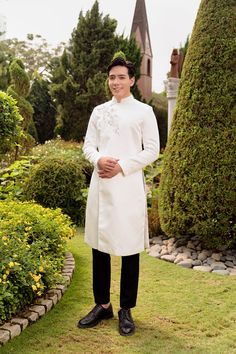 Brand new and high-quality Vietnamese traditional Ao Dai This set includes the Ao Dai and shipping with no pants for men Traditional White Ao Dai For Formal Occasions, Elegant Fitted Kurta For Traditional Ceremonies, Elegant White Traditional Wear For Semi-formal Occasions, Elegant White Bandhgala For Traditional Ceremonies, Elegant White Semi-formal Traditional Wear, Elegant Fitted Bandhgala For Traditional Ceremonies, White Fitted Kurta For Ceremonies, Fitted White Kurta For Ceremony, Elegant Long Sleeve Bandhgala For Traditional Ceremonies