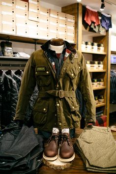 Casual Gentleman Mode, Barbour International, Outfit Grid, Rugged Style, Moto Style, Motorcycle Gear