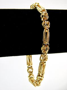 Beautiful 14K Yellow Gold Designers Rope Chain Bracelet Jewelry Attention: all jewelry is shipped with the LARGE jewelry tag.  If you remove it the item is NOT Returnable! Beautiful 14K Yellow Gold Designers Bracelet Item is gently used.  Attention international buyers!  Please check your local postal rules before buying! The transaction will be canceled if jewelry items made of gold,  diamonds, silver, etc are prohibited for shipping in your country. Jewelry Tags, Large Jewelry, May 17, Bracelet Jewelry, Rope Chain, Chain Link Bracelet, Bracelet Designs, Link Bracelets, Chain Bracelet