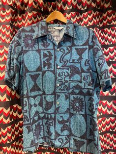 "1970s Sears Bark Cloth Tiki Hawaiian Shirt Great condition but has a few tiny white dots (refer to images) selling as is. Measurements Shoulder to shoulder 19\" Underarm to underarm laying flat 24\" Length 29\" Sleeve length 10\"" Tiki Hawaii, Bark Cloth, Hawaiian Shirt, Le Point, Casual Button Down Shirt, Hawaii, 1970s, Tee Shirts, Bathing Beauties