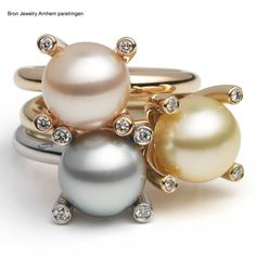 Pearls and Diamonds at Alexander van den Hoven Jewellery. www.AvdH.nl Luxury Wedding Rings, Jewelry Pearls, Pearl Necklace Set, Facade House, Modern Jewelry, Jewellery And Watches