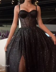 Stunning Dresses Gowns, 18th Birthday Dress, 18th Birthday Outfit, Tight Dress Outfit, Deb Dresses, Stunning Prom Dresses, Prom Dresses Sleeveless, Looks Party