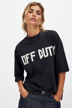 Oversized Printed T-Shirt T Shirt Oversize, Oversize T Shirt, Jeans Rock, Off Duty, Printed Design, Oversized Tshirt, Print T Shirt, T-shirt, Blazer