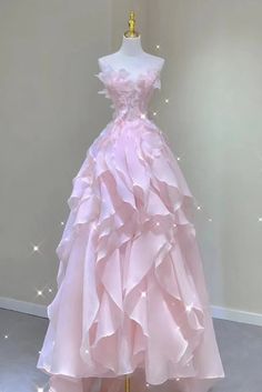 Feather Prom Dress, Pink Evening Gowns, Birthday Dress Women, Prom Looks, Fairytale Dress, Pink Prom Dresses, Dress Inspo, Pink Tulle, Gala Dresses