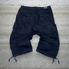 Vintage Skater Wide Leg Jean Shorts Webs Jet Black Wash Cargos Baggy 21" Inseam Jorts Denim Rap Style Y2K Skate / Streetwear Great Condition: 9/10 Men's Size:  Waist: 40" Length (inseam): 21" Leg Opening: 11" Thigh Opening: 15" Front Rise: 14" Wide Leg Jean Shorts, Skater Jeans, Vintage Skater, Y2k Skater, Short En Jean, Vintage Shorts, Jet Black, Short Outfits, Leg Jeans