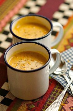 Creamy Butternut Squash Soup, the perfect fall soup made with baked butternut squash, topped with orange zest and ground pepper #butternut #butternutsquash #butternutsoup #fallsoup #cozysoup #cozyrecipe #cozy Squash Ideas, Butternut Squash Soup Creamy, Best Butternut Squash Soup, Creamy Butternut Squash Soup, Butternut Recipes, Creamy Tortellini Soup, Creamy Butternut Squash, Butternut Soup, Baked Butternut Squash