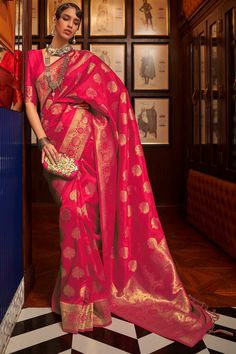 Celebrity In Banarasi Saree, Red Silk Saree, Saree Pattern, Zari Saree, Saree Work, Formal Saree, Rani Pink, Design Saree, Saree Draping