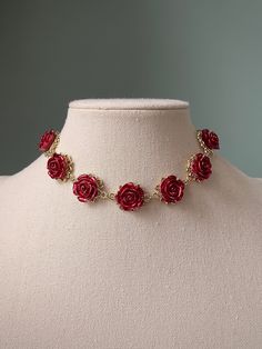 Elegant red rose choker necklace. A perfect treat yourself gift or a gift for a loved one! Necklace chains are made from stainless steel. They are anti-allergic, unfading, nickel and lead free. Rose pendant is made from zinc alloy. Necklace chain is approx. 35cm with 5cm extending chain. Bracelet is approx. 15cm with 3cm extending chain Please do not hesitate to contact me if you have any questions :) Delivery is not tracked. Option to upgrade to tracked delivery can be done at checkout. Regency Princess, Cottagecore Jewelry, Rose Choker, Flower Choker Necklace, Coquette Cottagecore, Princess Necklace, Flower Choker, Red Rose Flower, Necklace Elegant