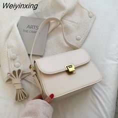 Shipping: Worldwide Express Shipping AvailableDelivery time: 🚚7-15Days Fast ShippingReturns: Fast refund,💯100% Money Back Guarantee.Brand Name: Jin YIdeHandbags Type: Shoulder BagsTypes of bags: Shoulder & Crossbody BagsMain Material: PULining Material: PolyesterShape: FLAPPlace Of Origin: HE BEI ProvincePlace Of Origin: HE BEI ProvinceOrigin: Mainland ChinaCN: HebeiHardness: SOFTPattern Type: SolidInterior: Cell Phone PocketDecoration: BowExterior: NONEOccasion: VersatileClosure Type: zipperG Vintage Envelope, Square Crossbody Bag, Ladies Designer Handbags, Casual Tote Bag, Women's Bags By Shape, Envelope Bag, Woman Bags Handbags, Classic Bags, Crossbody Bag Women