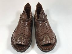 "DESCRIPTION:HUARACHES PIHUAMO PREMIUM VINTAGE \"ACME'' STYLE MEXICAN SANDALS CONVERTION CHART MEN USA - MEX SIZE:SIZE AVALAIBLE: VARIOUS SIZES   (see our available sizes in above of our main ad)  CHART MEN USA - MEX SIZES:USA 5 -5.5 (MEX 23),USA 6 -6.5 (MEX 24),USA 7 -7.5 (MEX 25), USA 8 - 8.5 (MEX 26), USA 9 - 9.5 (MEX 27), USA 10 - 10.5 (MEX 28), USA 11 - 11.5 (MEX 29), USA 12 - 12.5 (MEX 30), USA 13 -3.5 (MEX 31).    IMPORTANT: If you wear half size shoes, we recommend going down a half size Artisan Leather Huaraches For Festivals, Traditional Leather Huarache Sandals For Festivals, Traditional Leather Open Toe Huaraches, Adjustable Leather Traditional Huaraches, Traditional Hand Tooled Brown Huarache Sandals, Festival Leather Huarache Sandals With Leather Sole, Leather Huarache Sandals For Festival, Leather Huarache Sandals With Leather Sole For Festivals, Traditional Closed Toe Huaraches With Leather Footbed