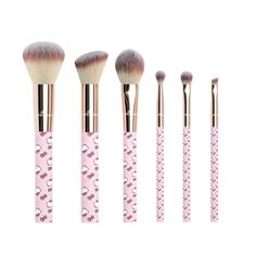 PRICES MAY VARY. 𝐇𝐄𝐋𝐋𝐎 𝐊𝐈𝐓𝐓𝐘: Our makeup brush set features the Hello Kitty signature pattern all over the surface, adding a delightful touch of cuteness to your makeup decor, making your vanity desk a true style statement 𝐂𝐎𝐌𝐏𝐋𝐄𝐓𝐄 𝐂𝐎𝐋𝐋𝐄𝐂𝐓𝐈𝐎𝐍: Enjoy flawless makeup application with our versatile set, including Large Powder Brush, Tapered Face Brush, Foundation Brush, Tapered Blending Brush, Defined Eye Shadow Brush, and Angled Liner Brush 𝐋𝐔𝐗𝐔𝐑𝐈𝐎𝐔𝐒𝐋𝐘 𝐒𝐎𝐅 Hello Kitty Makeup, Impressions Vanity, Face Makeup Brush, Flawless Makeup Application, Hello Kit, Soft Makeup, Makeup Gift, Hello Kitty Items, Face Brush