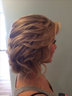 Perfect for bridesmaids | Simply Elegant | Fort Mill, SC Wavy Curls, Penteado Cabelo Curto, Hair Envy, Love Hair, Homecoming Hairstyles, Great Hair, Hair Dos, Gorgeous Hair, Bridesmaid Hair