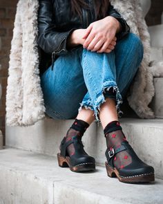 This Clogs item by LottaFromStockholm has 2222 favorites from Etsy shoppers. Ships from United Kingdom. Listed on Jan 13, 2024 Lotta Clogs, Lotta From Stockholm Clogs, Lotta From Stockholm, Clogs Outfit, High Heel Clogs, Zapatos Mary Jane, Womens Low Heels, Swedish Clogs, Black Clogs