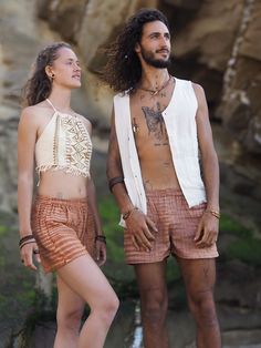 Comfortable Unisex Style Summer Short Pants made of light and strong natural *khadi cotton and elastic waist. The shorts has two side pockets and one back pocket.  You can find the Tribal Block Print Halter Top here: https://www.etsy.com/listing/1654696499/ And the Natural Cotton men Shirt here: https://www.etsy.com/listing/1679032875/ MEASURES: S - adjustable waist between 22-36 inch, length 12,5 inch M - adjustable waist between 24-38 inch, length 13 inch L - adjustable waist between 26-40 inc White Summer Festival Bottoms, Bohemian Bottoms With Built-in Shorts For Summer, Hippie Summer Pants For Vacation, Summer Hippie Pants For Vacation, White Hippie Bottoms For Summer, Summer Hippie Vacation Pants, Hippie Summer Vacation Pants, Beige Short Beachwear Bottoms, Summer Vacation Hippie Pants