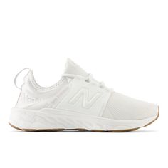 Premium materials and a luxurious fit and feel elevate this versatile everyday shoe. Ladies New Balance Sneakers, White Running Shoes Woman, Women Athletic Shoes, Preppy Athletic Shoes, Dental Assistant Shoes, New Balance Womens Sneakers, Cute Nike Tennis Shoes, Women Everyday Shoes, Daily Shoes Women