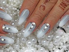 Mix & Match Nägel / Einfaches stamping Nageldesign mit Strass / Silvester / Easy New Years Nail Art - YouTube Nails Art Simple, Youtube Nail Art, New Years Nail, Match Nails, Nagel Stamping, Mix Match Nails, New Years Nail Art, Crazy Nail Art, Glittery Nails