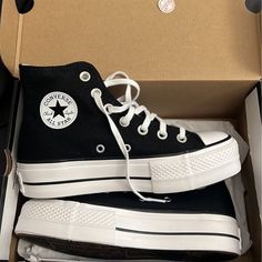 Pretty Shoes Formal, Dream Shoes Converse, Chunky Shoes Black, Platform Converse Men, Black Things Aesthetic, Chunky Platform Converse, Cute High Top Shoes, Shoes Aesthetic Black, Converse Black Platform