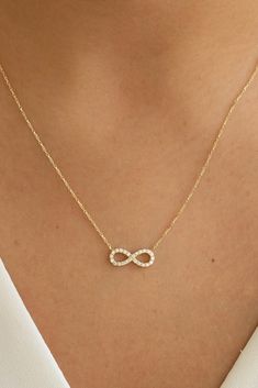 Gold Infinity Jewelry, Gold Infinity Necklace, Jewelry Necklace Simple, Necklace Infinity, Locket Design, Evil Eye Necklace Gold, Gold Chain Design, Infinity Charm