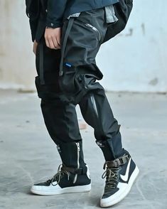 ’Kusaji’ Techwear cargo pants - STORM™ Techwear Cargo Pants, Cyberpunk Pants, Hakama Pants, Techwear Pants, Techwear Outfits, Streetwear Pants, Pants Design, Urban Style, Pop Fashion