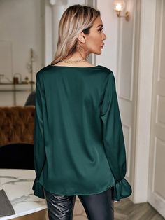 The EMES SHOP blouse is detailed with a classy cowl neck line. Features solid color. long sleeves. ruffle cuffs. and loose fit. Pair it with leather pants and stilettos for a gorgeous look.MATERIAL:100%Soft Poly MEASUREMENTS:Product Length 22"-24"in Small | Bust & Hem Width : 35"-37"in Medium| Bust & Hem Width : 37"-39"in Large| Bust & Hem Width : 39"-41"in X Large| Bust & Hem Width : 41"-43"in MEASUREMENTS:Product Length 55"-60"cm Small | Bust & Hem Width : 88"-93"cm Medium| Bust & Hem Width : 93"-98"cm Large| Bust & Hem Width : 98"-103"cm X Large| Bust & Hem Width : 103"-108"cm Elegant Long Sleeve Top For Fall Party, Elegant Blouse With Lantern Sleeves In Solid Color, Elegant Lantern Sleeve Blouse In Solid Color, Elegant Long Sleeve Top For Fall, Elegant Solid Color Blouse For Party, Solid Color Blouse For Winter Office Wear, Winter Office Blouse, Winter Office Blouse In Solid Color, Solid Color Office Blouse For Winter