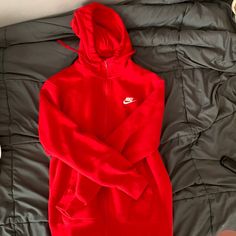 Brand New Tech Nike Red, Nike Red Sporty Outerwear, University Red Hooded Winter Outerwear, Hooded University Red Winter Outerwear, University Red Hooded Outerwear For Fall, Nike Red Hoodie For Fall, Red Nike Outerwear For Spring, Nike Red Outerwear With Pockets, Red Nike Outerwear With Pockets