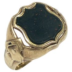 Circa 1900 Yellow Gold Signet ring, the top measures 1/2 X 1/2 inch and is set with a Blood stone Shield, Finger size 9 Luxury Antique Cabochon Signet Ring, Blood Stone, Gold Signet Ring, Signet Ring, Antique Gold, Jewelry Rings, Yellow Gold, Stone, Yellow