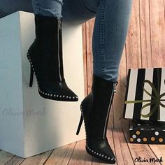 Olivia Mark - Chic Rivet Black and White Pointed Toe Riding Boots Popular Boots, Black Riding Boots, Types Of Heels, Zipper Heels, Super High Heels, Zipper Boots, High Heel Boots Ankle, Vintage Boots, Leather High Heels