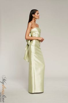 Elevate your presence with Frascara 4134. Crafted from luxurious mikado, this one-shoulder gown exudes elegance. Perfect for formal occasions or chic Couture events, this floor-length dress is a statement piece that will leave a lasting impression. Mikado Fabric, Plastic Dress, Strapless Neckline, Strapless Gown, Stunning Gowns, Mode Inspo, Dress Cover, Evening Attire, Flowing Maxi Dress