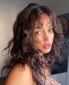 Bangs Inspo Curly Hair, 2023 Hair Trends For Women Wavy, Curly Hair With A Lot Of Layers, 90s Bangs Curly Hair, Curly Hair W Curtain Bangs, Wolfcut Hair Long Curly With Bangs, Shag Haircut On Wavy Hair, Bangs On Wavy Hair Curls, Shag Hair In Ponytail