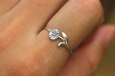 925 Silver April Birth Flower Ringdaisy Ringdaisy Flower - Etsy Dainty Daisy Sterling Silver Jewelry, Delicate Sterling Silver Flower Ring As Gift, Delicate Sterling Silver Flower Ring For Gift, Sterling Silver Delicate Flower Ring Gift, Silver Daisy Jewelry Gift, Silver Daisy Jewelry For Gift, Sterling Silver Flower Ring Gift, Dainty Daisy Silver Jewelry, Adjustable Silver Daisy-shaped Jewelry