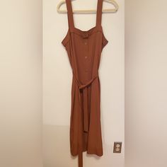 Nwt Everlane Goweave Picnic Dress Never Worn, Rust Colored, Mid-Length Smoke-Free, Pet-Friendly Home Everlane Summer Midi Dress, Brown Sundress Midi Dress For Brunch, Brown Summer Sundress Midi Length, Brown Sundress For Brunch, Japanese Picnic, Picnic Dress, Size 12 Dress, Rust Color, Orange Brown