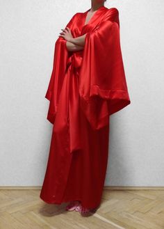 Silk Robe Silk kimono robe Bridal robe long silk robe red Long Silk Kimono, Silk Bridal Robe, Beautiful Nightgown, Satin Dressing Gown, Silk Robe Long, Elegant Kimono, Red Kimono, Kimono Dressing Gown, Silk Dressing Gown