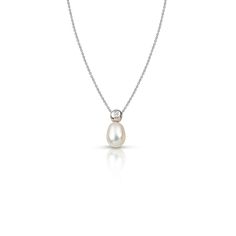 White Gold pendant 18ct with a full cut diamond 0.02 ct. and a teardrop pearl. The chain is gold 14ct. It weighs 1.70gr. You can select the length of the chain from the Variations. Available FedEx Express and DHL Express at shipment upgrades. FedEx delivery time 3 to 7 daysdepending destination. DHL Express delivery the next working day in Europe. Elegant White Gold Teardrop Pendant Necklace, Elegant Pear-shaped Drop Necklace In Diamond White, Elegant White Diamond Teardrop Pendant Necklace, White Gold Pearl Pendant Necklace In Drop Shape, Elegant White Teardrop Pendant Diamond Necklace, Formal White Pearl Necklace With Cable Chain, Timeless White Pear-shaped Necklace, White Gold Teardrop Pearl Necklace With Charm, Timeless Pear-shaped White Gold Diamond Necklace