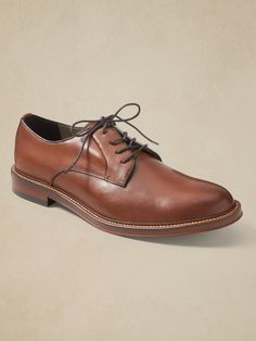 A versatile oxford shoe with sleek, minimalist design, made in luxe, Italian leather.  Designed with lightweight, durable OrthoLite® performance insoles for breathable cushioning that wicks away moisture for the ultimate in comfort.  Our Advanced Co Business Slip-on Oxfords With Ortholite Insole, Leather Slip-resistant Dress Shoes With Round Toe, Low-top Leather Shoes For Derby With Removable Insole, Classic Low-top Oxfords With Rubber Sole, Classic Oxford Leather Shoes With Removable Insole, Classic Leather Oxfords With Removable Insole, Leather Wingtip Dress Shoes With Ortholite Insole, Leather Low-top Dress Shoes With Ortholite Insole, Casual Slip-resistant Plain Toe Oxfords